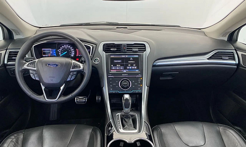 Ford Fusion Titanium...