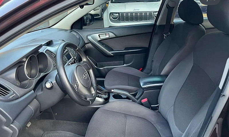 Kia Motors Cerato 1....