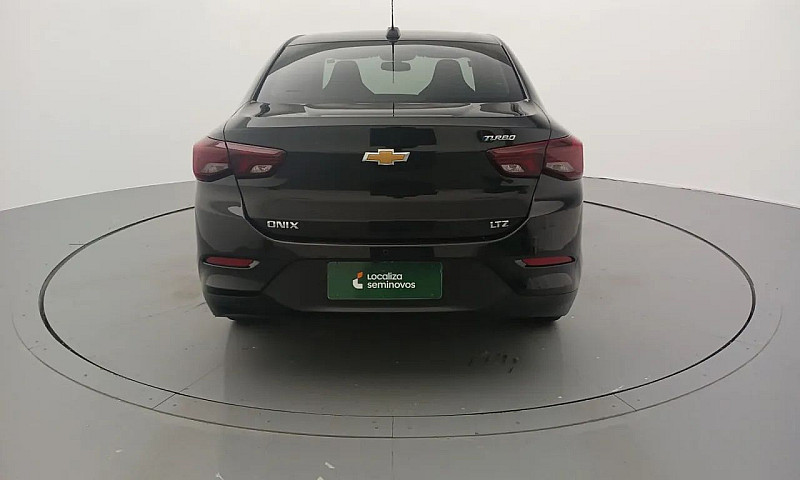 Chevrolet Onix Hatch...