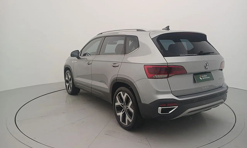 Volkswagen Taos High...