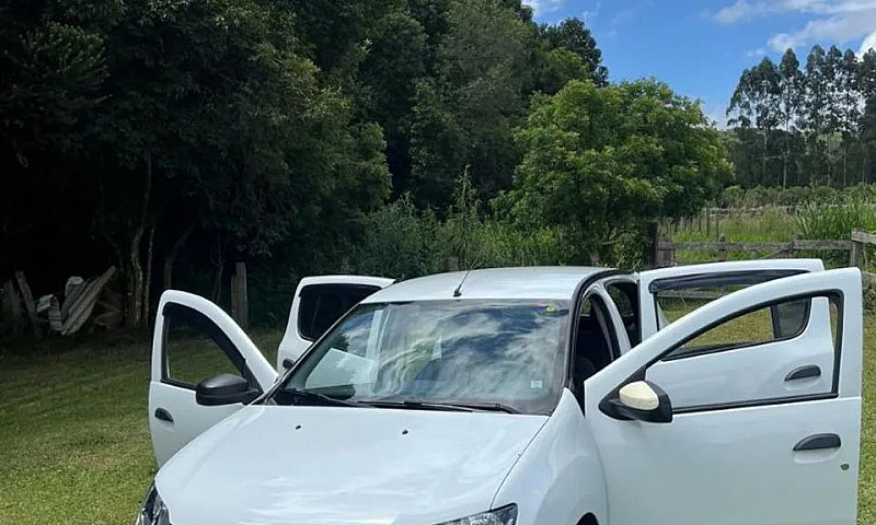 Renault Sandero Auth...