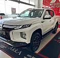 Mitsubishi L200 Triton 2.4 16V Turbo Diesel Sport Hpe-S Cd 4P 4X4 Automático