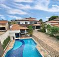 Casa Estilo Colonial Com 6 Quartos, 4 Suítes, Área Gourmet E Lazer Completo Com 600M2 De A