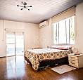 Casa Para Venda - 200M², 3 Dormitórios, 2 Vagas - Petrópolis