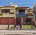 Linda Casa De 4 Dormitórios, Sendo 2 Suítes, 2 Vagas De Garagem, 1 Externa. Pátio Com Pisc