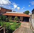 Alugo Casa
