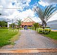 Casa De Condomínio Térrea Para Venda Possui 1950 Metros Quadrados Com 4 Quartos
