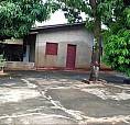 Casa De Esquina (Lote Muito Grande )