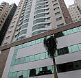 Apartamento 3 Suítes 3 Vagas, Andar Alto, No Centro De Balneário