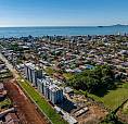 Apartamento Com 02 Dormitórios, 650M Do Mar E Com Vista Lateral Para O Mar 