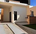 Casa Para Venda Possui 83 Metros Quadrados Com 2 Quartos