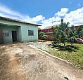 Agjo De Casa Sozinha No Lote