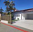 Casa Com Piscina Para Locação 