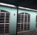 Casa Fundos. 3 Quartos, 2 Suítes, Próxima Ao Shopping Cerrado.