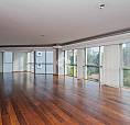 Apartamento Com 244M², Em Frente A Praça Mauricio Cardoso.
