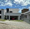 Casa De Alto Padrão Com 5 Quartos Sendo 3 Suítes Em Condomínio No Bairro Trindade Em Flori
