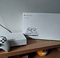 Xbox One S 1Tb Novíssimo Pouco Usado