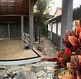 Alugo Casa De Três Quartos Com Vaga E Quintal