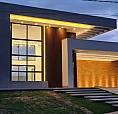 Casa À Venda De Alto Padrão Com 217 M² Útil, 3 Suítes, 4 Vagas Em Condominio.