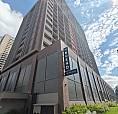 Disponível Para Locação Residencial, Este Excelente Imóvel Conta Com 98M² De Área Construí