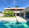 Casa À Venda Com 5 Suítes, Piscina E Espaço Gourmet  Lazer E Sofisticação