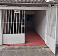 Alugo Casa. Ambiente Familiar.