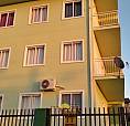 Apartamento Térreo Com 03 Quartos