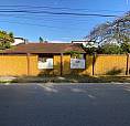 Casa À Venda Em Rua Tranquila