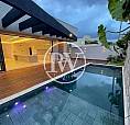 Casa Térrea De Alto Padrão  3 Suítes + Office  278M² Construídos  560M²