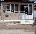 Vende-se Esta Casa. 