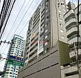 Apartamento De 02 Dormitórios Sendo 01 Suite Com Garagem E Excelente Localização.