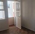 Ótimo Apartamento No Centro, Próximo Da Ufrgs, De Frente, Desocupado, Último Andar, De 2 D
