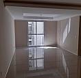 Apartamento Amplo, Frente, Sacada, 02 Vagas Garagem.  