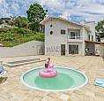 Casa Com Vista Panorâmica Em Balneário Camboriú.