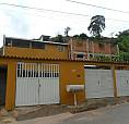 3 Apartamentos E Um Barracao No Bairro Jardim Vitoria