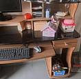 Vendo Monitor Mouse,teclado E Banca De Computador Semi Novo Por 150,00
