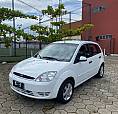 Ford Fiesta Hatch - 2003  Completo