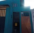 Alugo  750 Casa 1o Andar