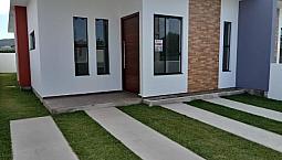 Casa 3 Quartos 90M²! Pronta Para Morar!