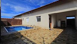 Casa Para Venda Possui 130 Metros Quadrados Com 3 Quartos