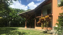 Casa Com 4 Suítes Em Busca Vida