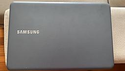 Notebook Samsung Essentials E30