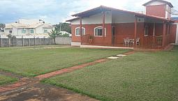 Casa Grande No Bairro Turista