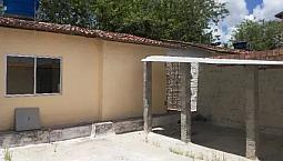 % Casa Com Três Quartos No Bairro Da Pratinha