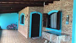 Casa Com 3 Dormitórios À Venda, Muito Bem Localizada, Próxima As Escolas E Comércio Local,