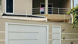 Casa Sobrado- Vila Branca