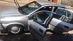 Corsa Sedã