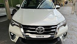 Hilux Sw4 Diamond 2020/20 12 Mil Kms