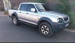 Carro L200