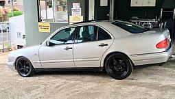 Mercedes E 320